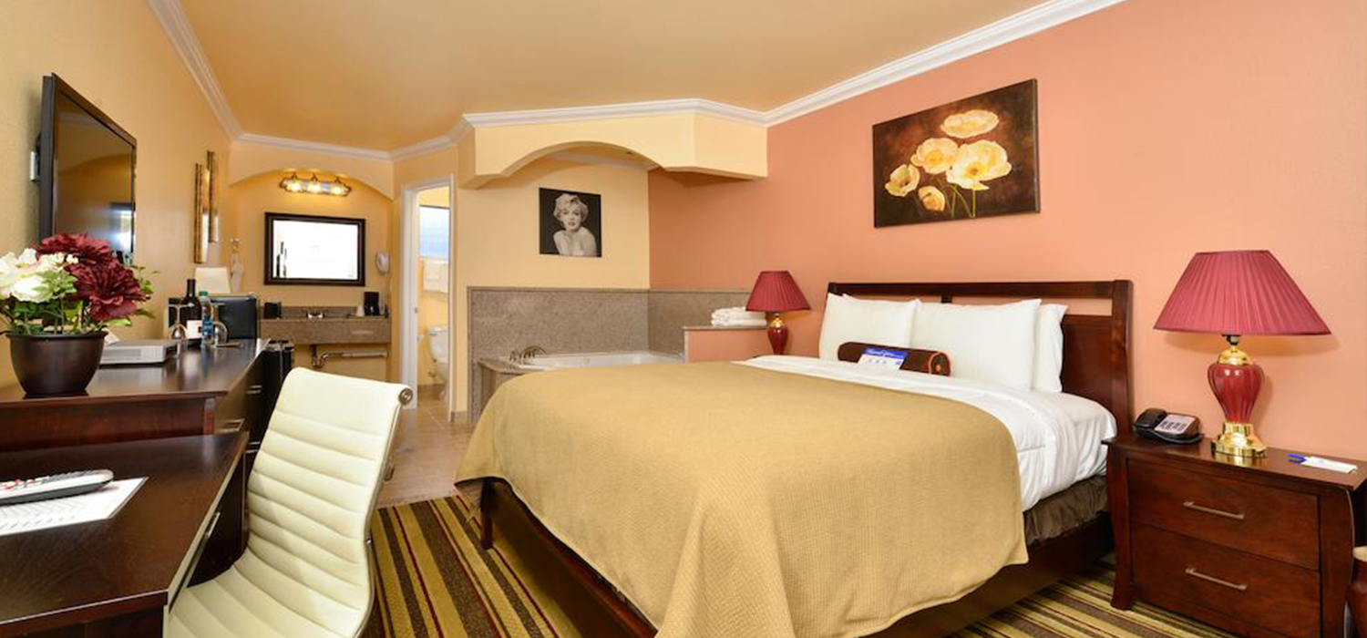 SPACIOUS AND WELL APPOINTED GUEST ROOMS FOR AN IDEAL STAY FOR BUSINESS OR LEISURE TRAVEL TO SAN FRANCISCO